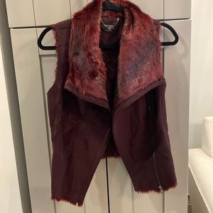 Bebe faux fur / suede vest